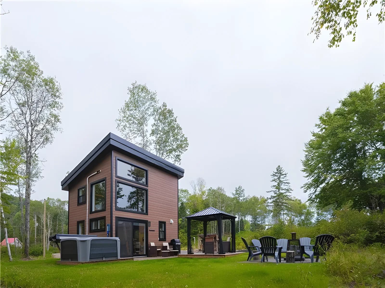 Nouveau chalet Le Panorama - Bord de l'eau – La Tuque