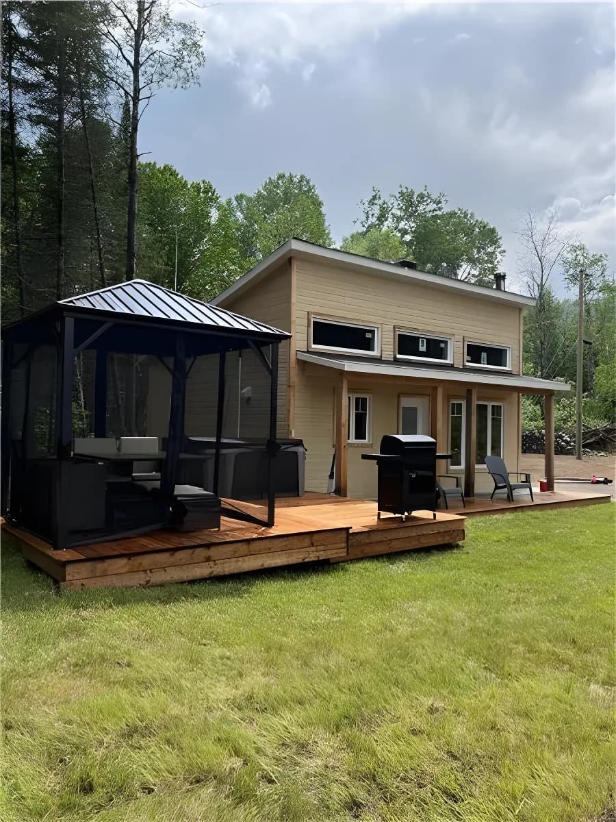 Nouveau chalet Le Western - Bord du lac – La Tuque