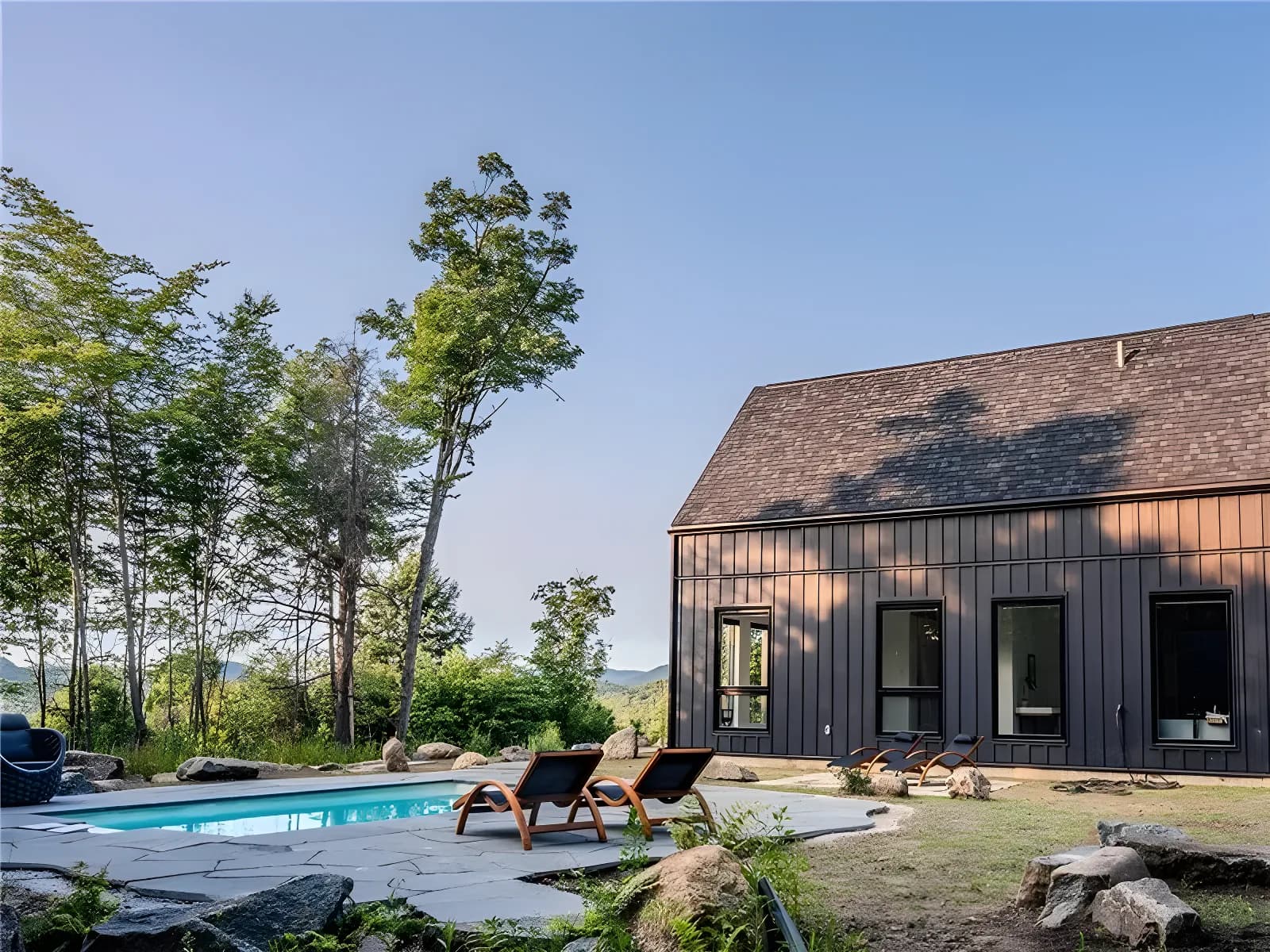 Retraite de luxe à Tremblant | Piscine privée, spa, sauna et oasis au coin du feu – La Conception